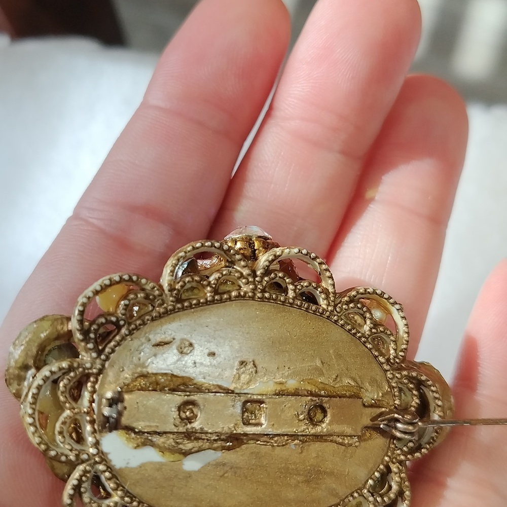 Vintage Stunning brooch. AB Crystals, light blue rhinestones, seed pearls - Picture 6 of 10